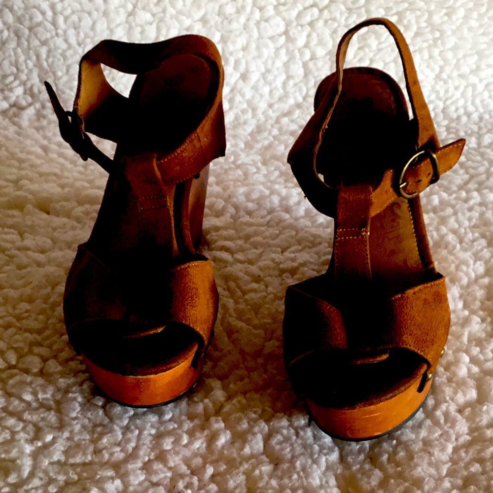 Women’s sandals